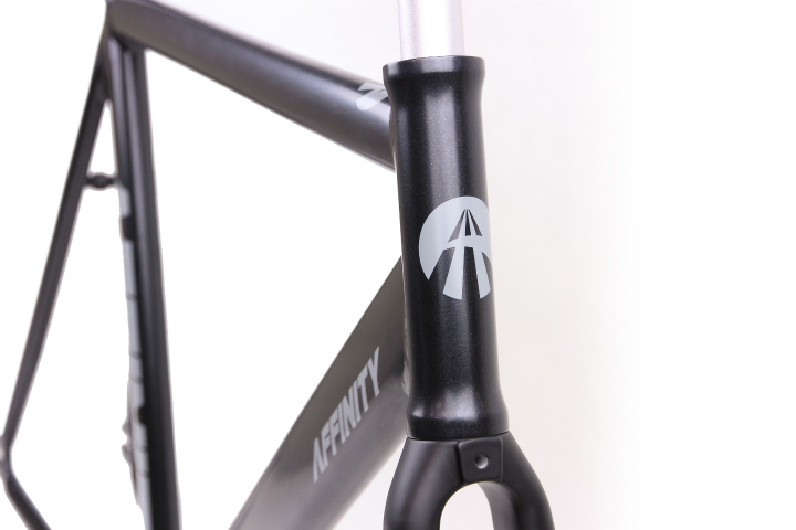 KISSENA Gray KISSENA Gray