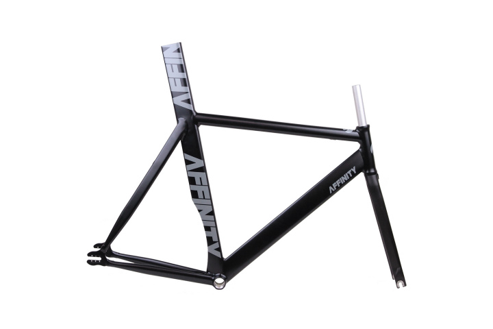 KISSENA Gray KISSENA Gray