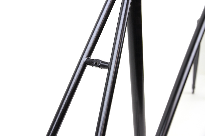 Metropolitan Film Grain Black Metropolitan Film Grain Black